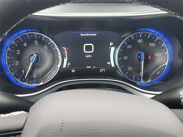 New 2026 Chrysler Pacifica Limited w/ Uconnect Theater Family Group image 22