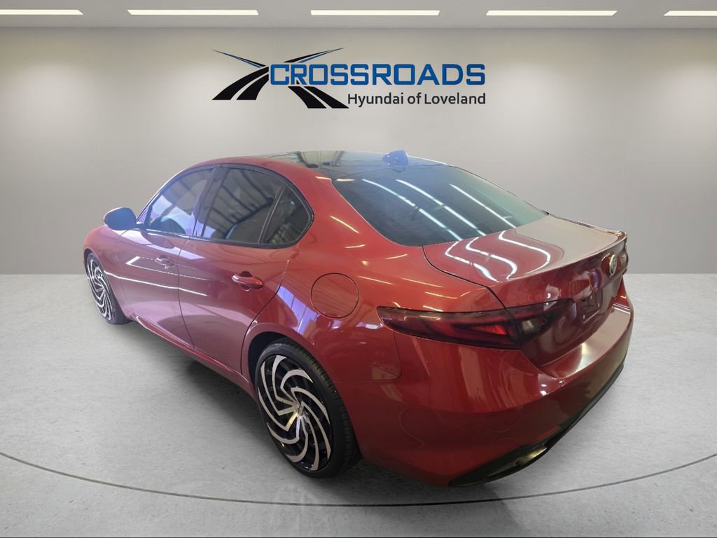 Used 2017 Alfa Romeo Giulia Ti w/ TI 19" Sport Package image 7