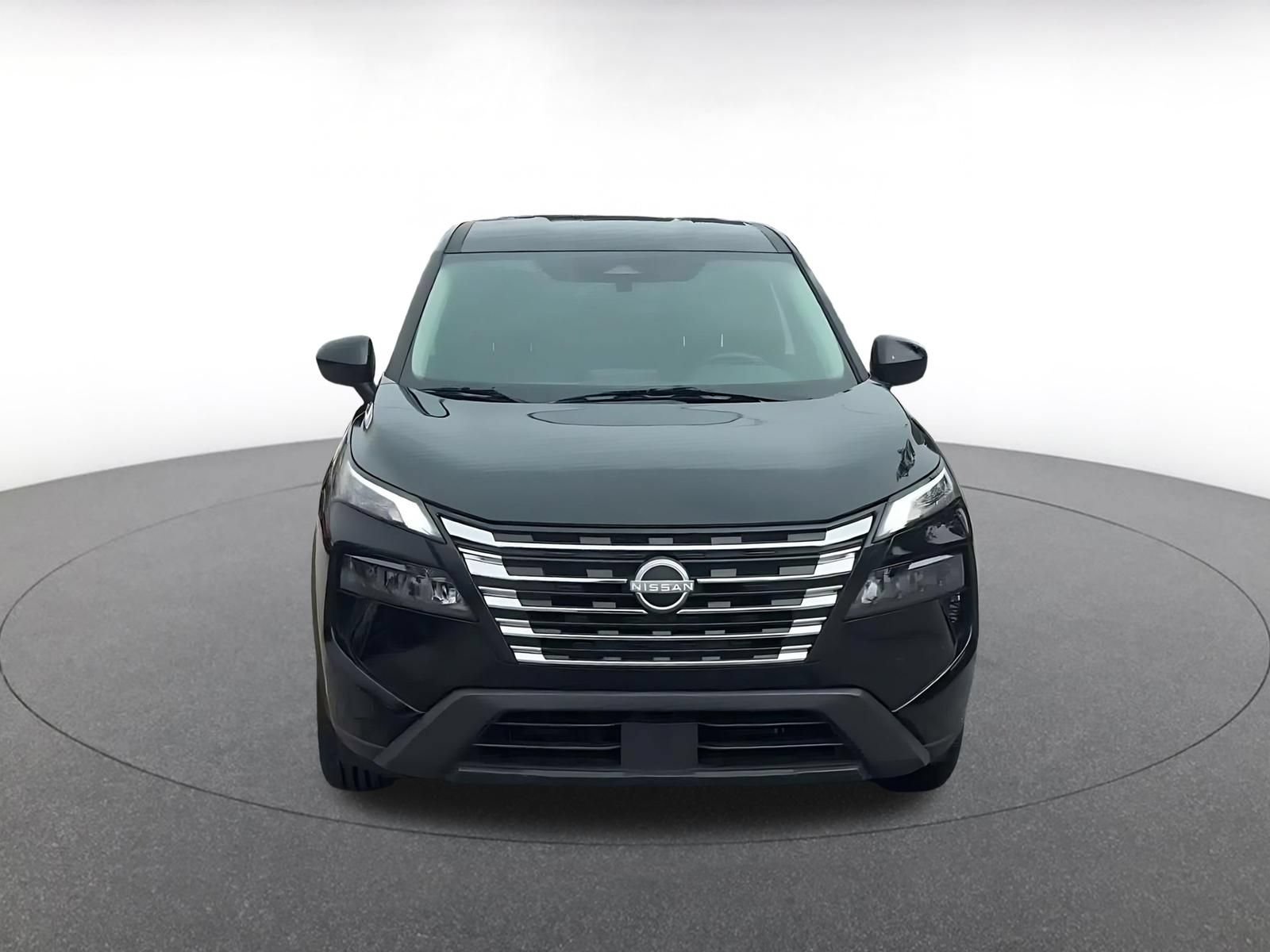 Used 2025 Nissan Rogue SV FWD image 4