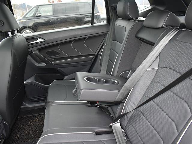 Used 2022 Volkswagen Tiguan SEL R-Line image 13