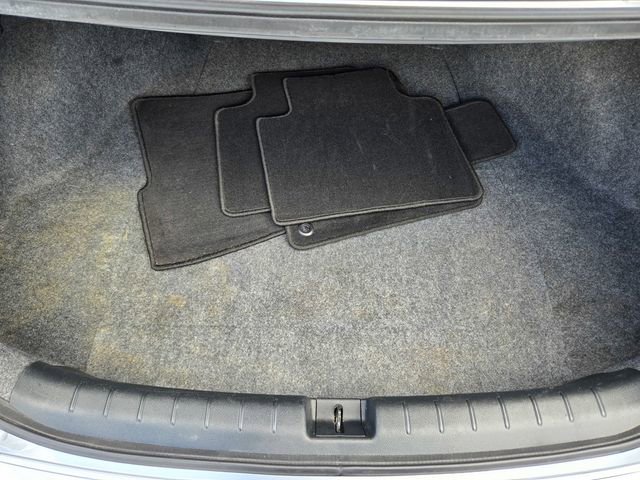 Used 2017 Honda Accord EX-L image 9