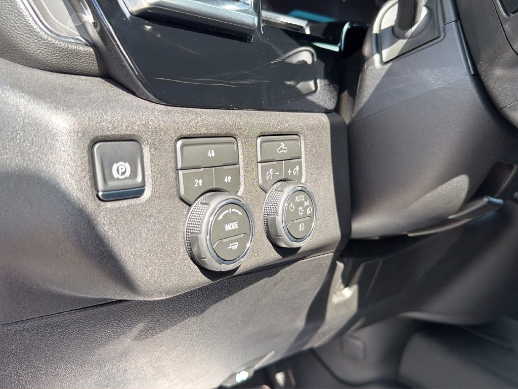 Certified 2026 Chevrolet Silverado 2500 LT AWD/4WD image 36
