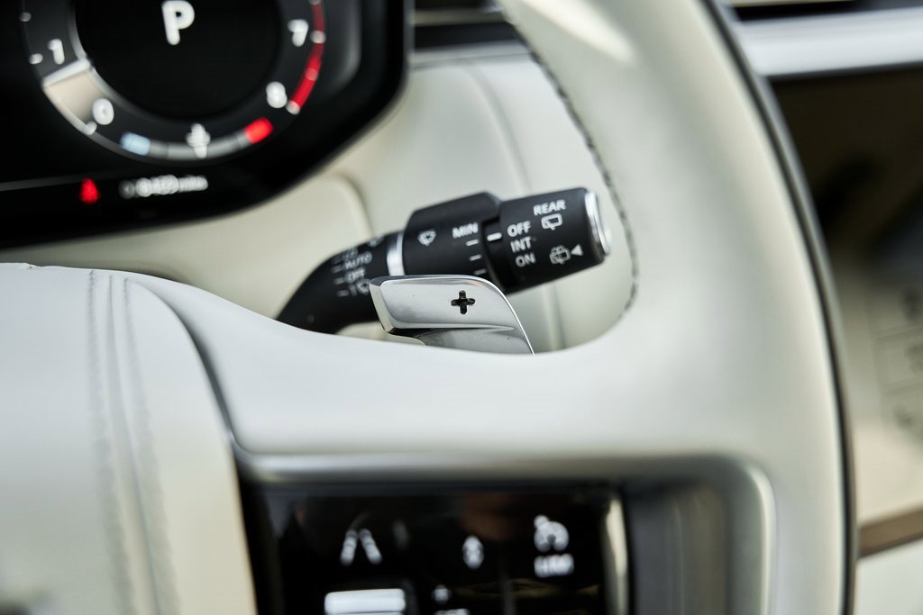 Used 2024 Land Rover Range Rover SV image 68