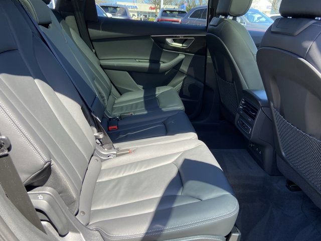 Used 2026 Audi Q7 2.0T Premium Plus w/ Premium Plus Package image 29