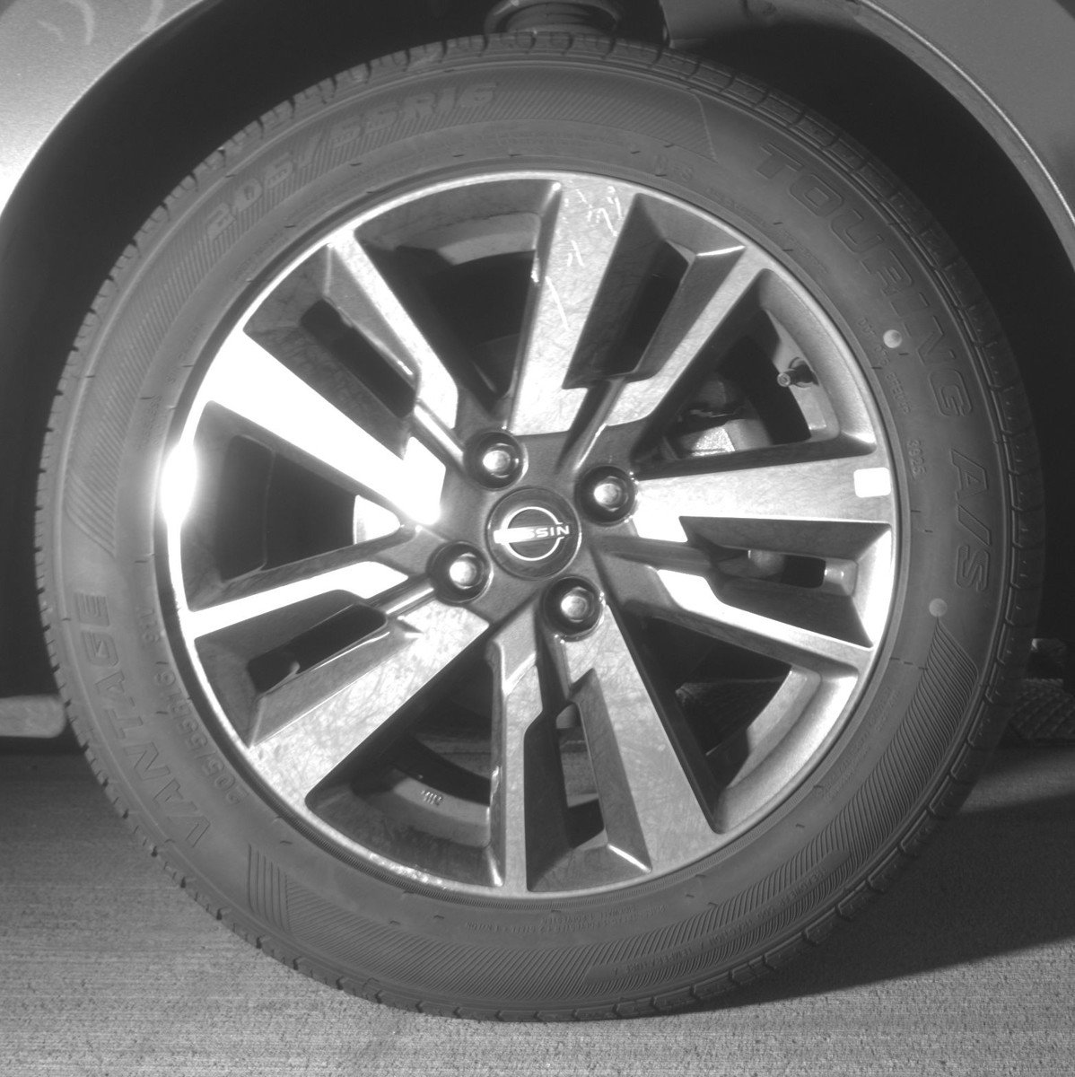 Used 2025 Nissan Versa SV FWD image 13