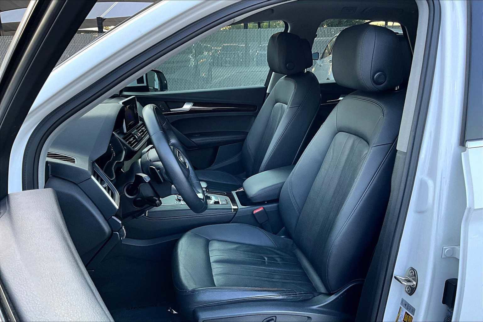 Used 2020 Audi Q5 2.0T Premium Plus w/ Premium Plus Package image 7