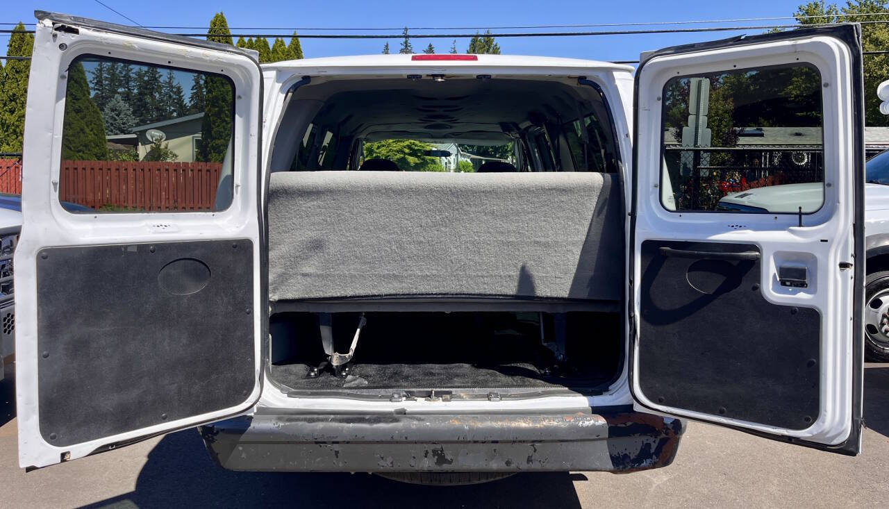 Used 2006 Ford E-350 and Econoline 350 XL RWD image 15