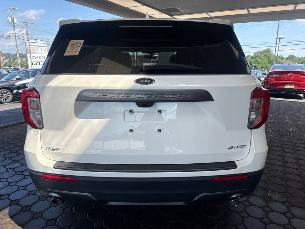Used 2024 Ford Explorer XLT w/ Equipment Group 202A AWD/4WD image 7