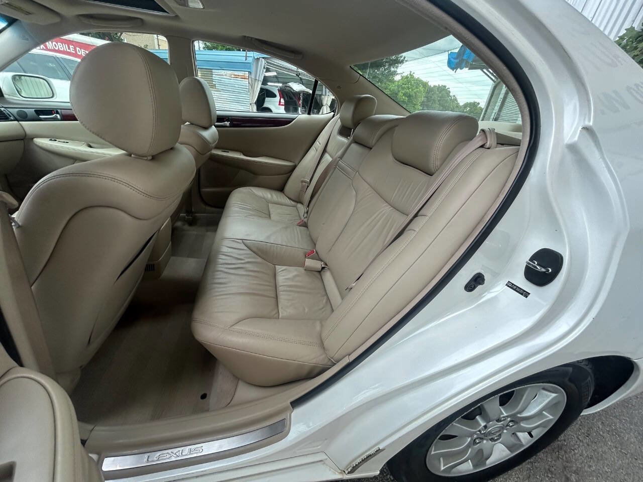Used 2003 Lexus ES 330 FWD image 22