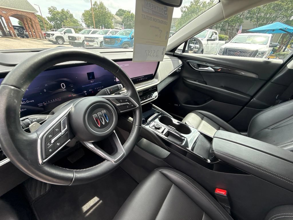 Used 2024 Buick Envision Preferred AWD/4WD image 14