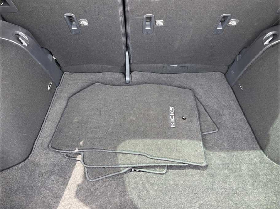 Used 2019 Nissan Kicks S FWD image 36