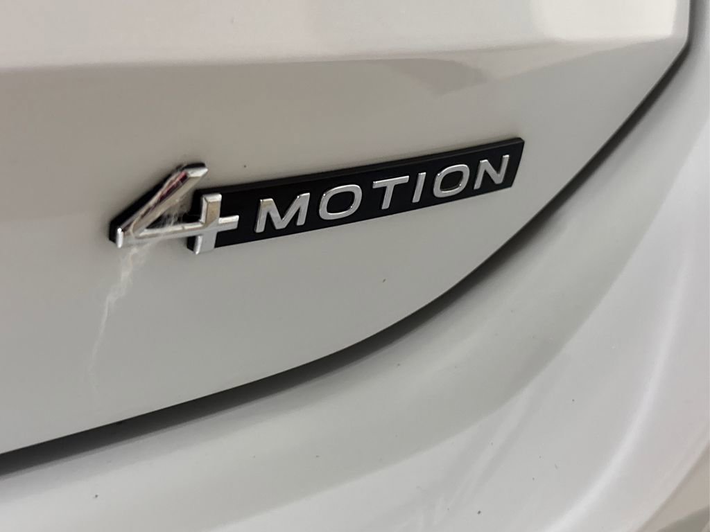 Used 2025 Volkswagen Tiguan SEL R-Line AWD/4WD image 15