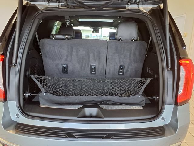 Used 2024 GMC Yukon Denali w/ Advanced Technology Package AWD/4WD image 25