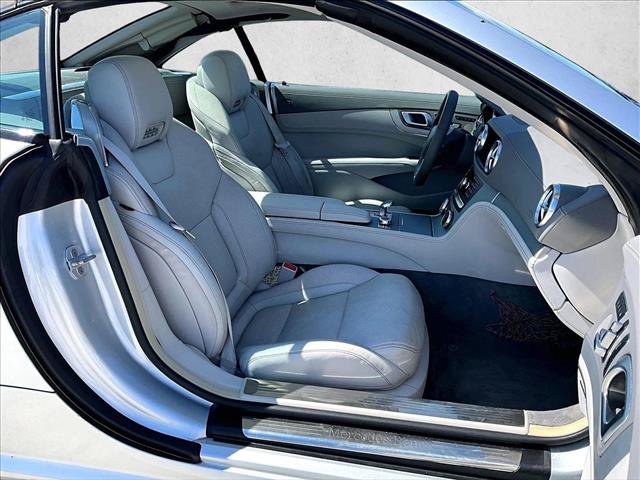 Used 2016 Mercedes-Benz SL 550 image 9