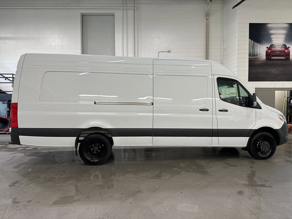 New 2025 Mercedes-Benz Sprinter 3500 image 6