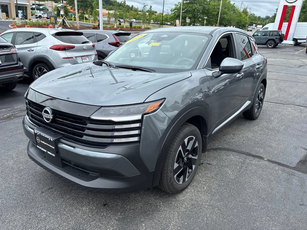 Certified 2025 Nissan Kicks SV AWD/4WD image 3