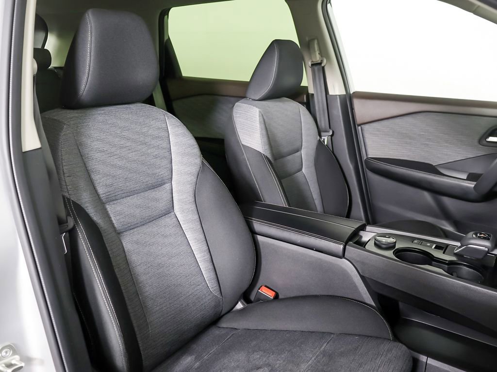 Used 2023 Nissan Rogue SV AWD/4WD image 24