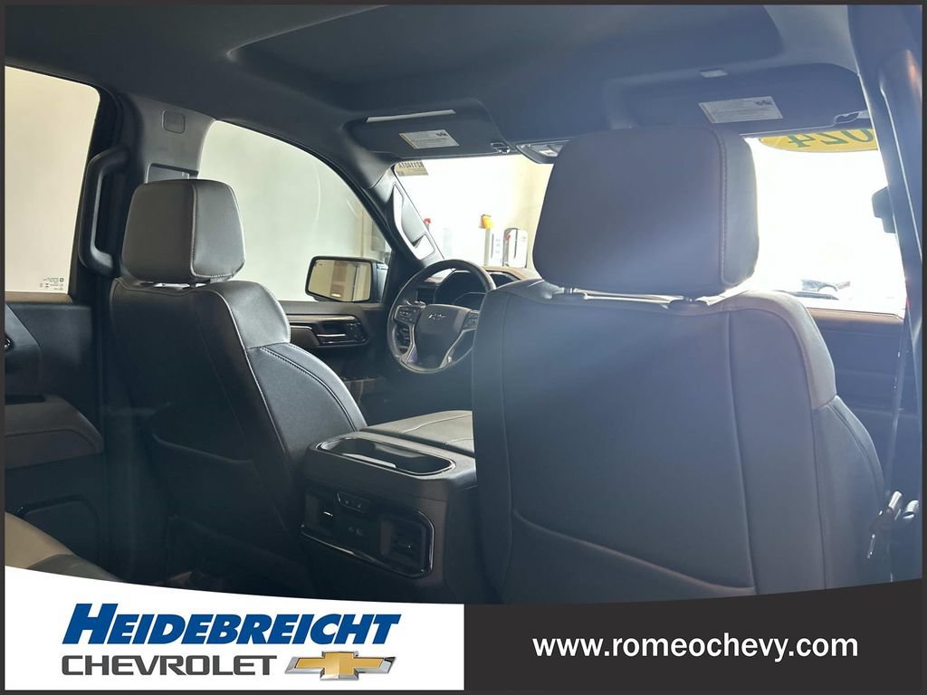 Used 2024 Chevrolet Silverado 1500 ZR2 w/ Technology Package AWD/4WD image 32