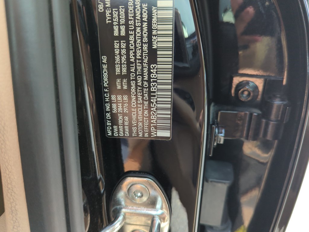 Used 2020 Porsche Macan S AWD/4WD image 40