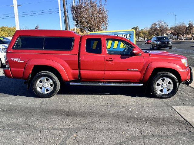 Used 2013 Toyota Tacoma PreRunner image 2