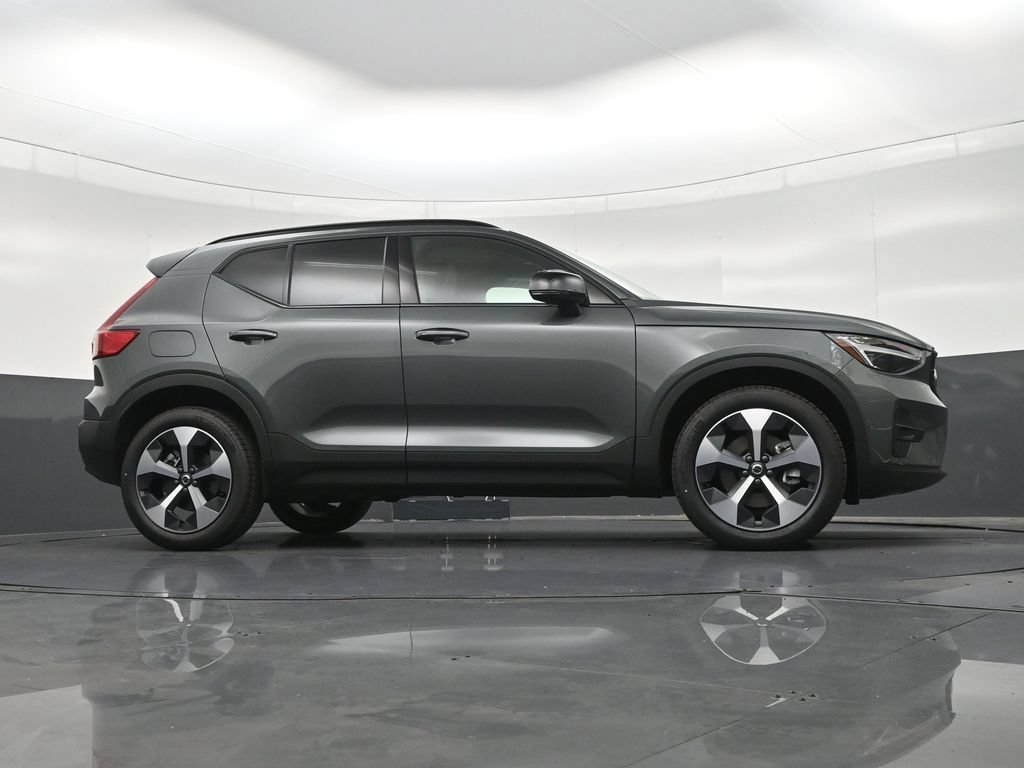 New 2026 Volvo XC40 B5 Plus w/ Climate Package AWD/4WD image 27