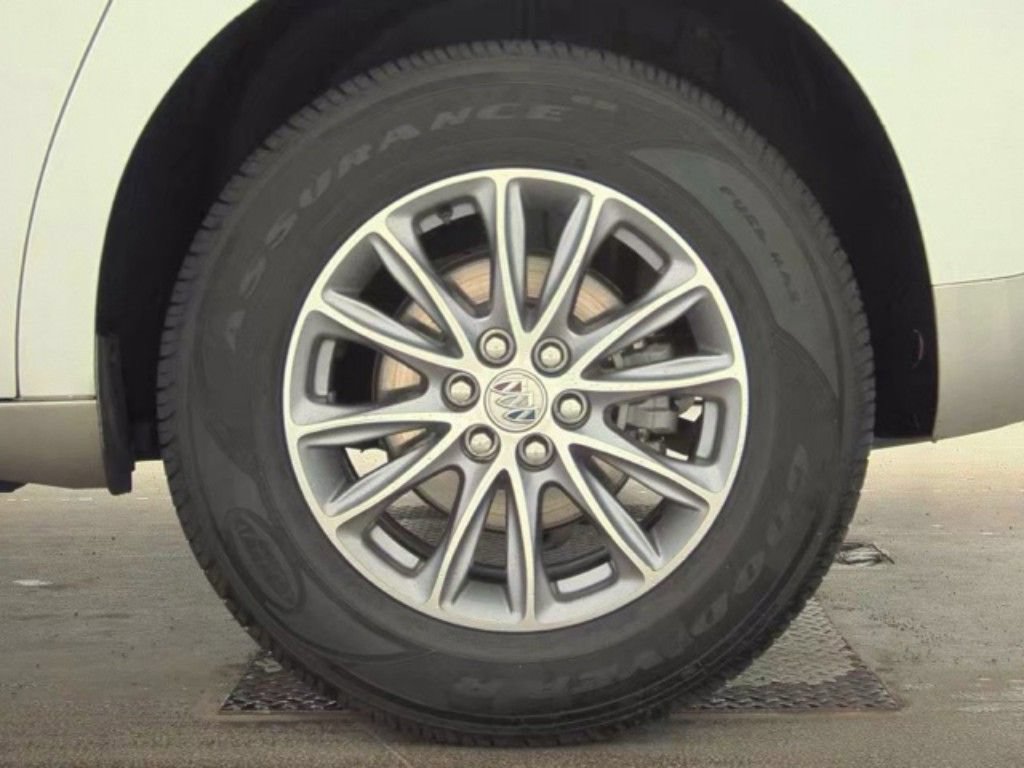 Used 2023 Buick Enclave Essence AWD/4WD image 21