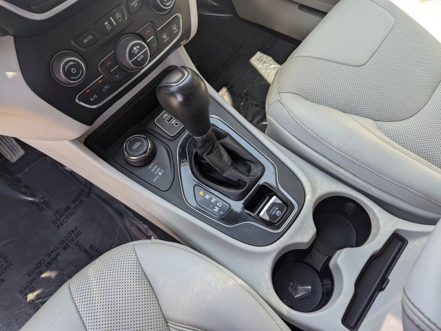 Used 2019 Jeep Cherokee Limited AWD/4WD image 21