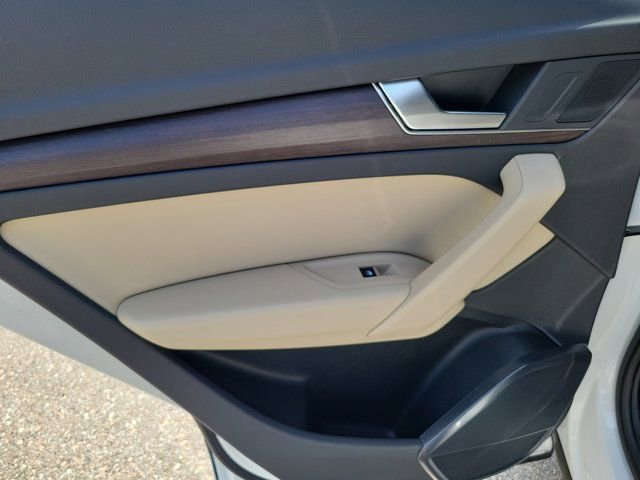 Certified 2023 Audi Q5 2.0T Premium w/ Convenience Package image 12