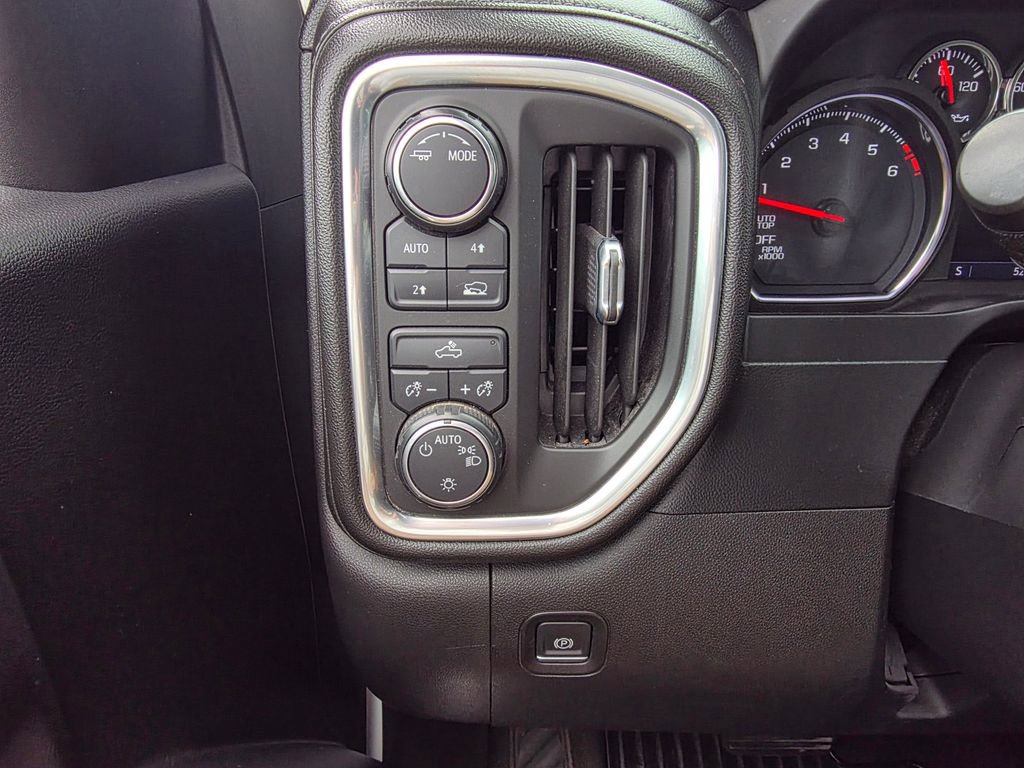 Used 2020 Chevrolet Silverado 1500 LT w/ Trailering Package AWD/4WD image 12