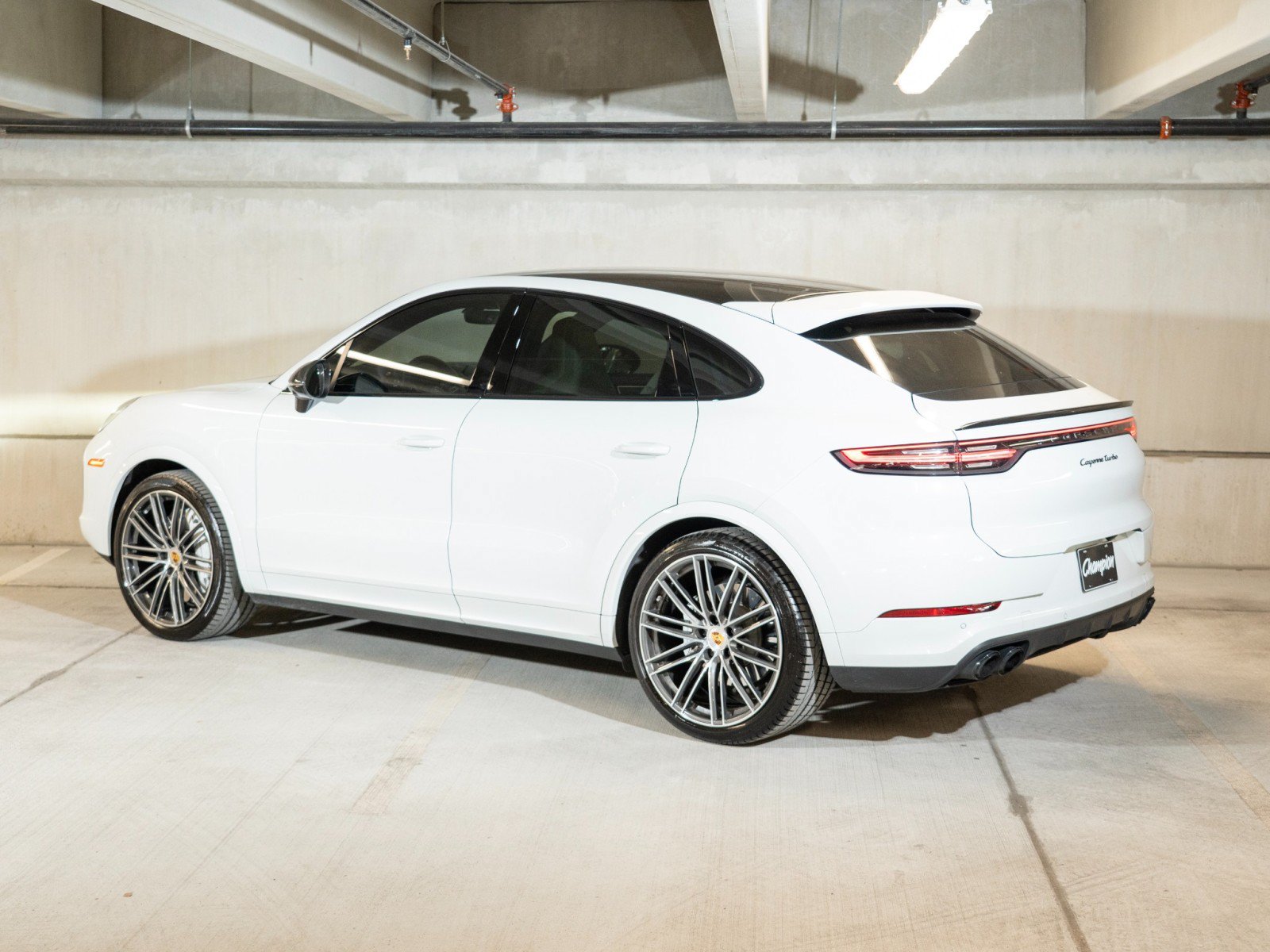 Certified 2023 Porsche Cayenne Turbo AWD/4WD image 3