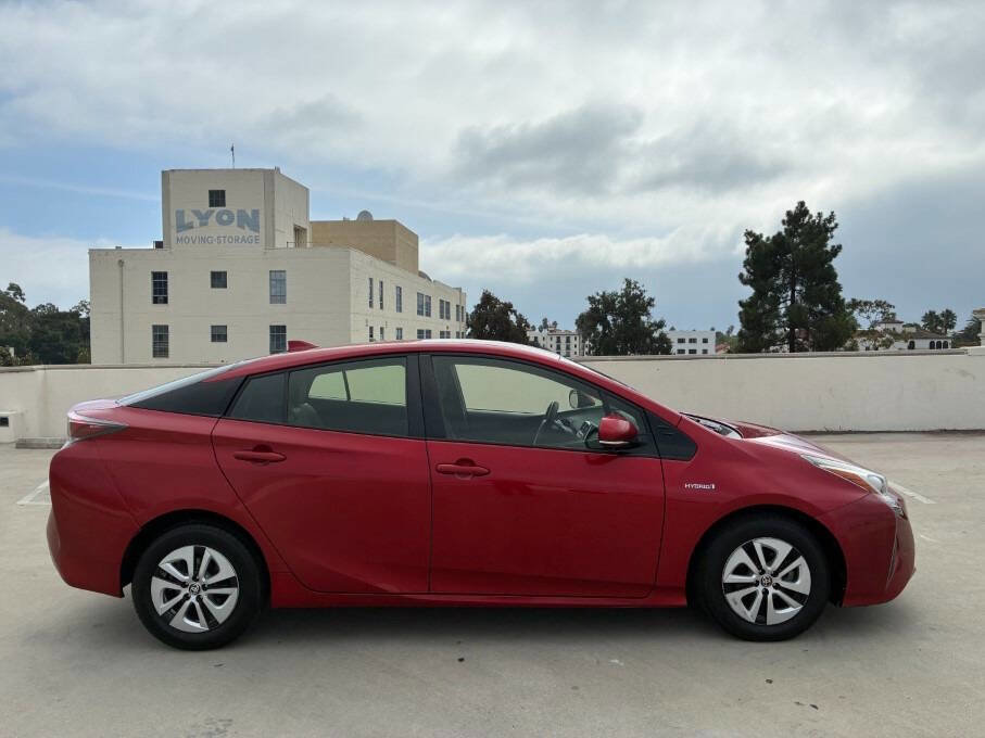 Used 2016 Toyota Prius Three Touring image 14