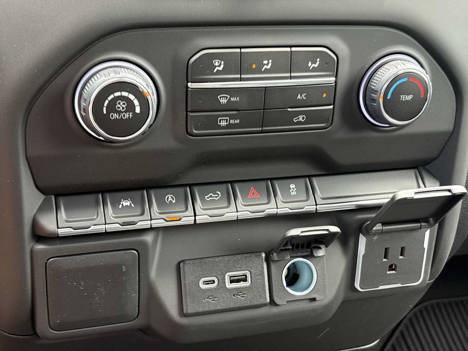 New 2026 Chevrolet Silverado 1500 Custom AWD/4WD image 17