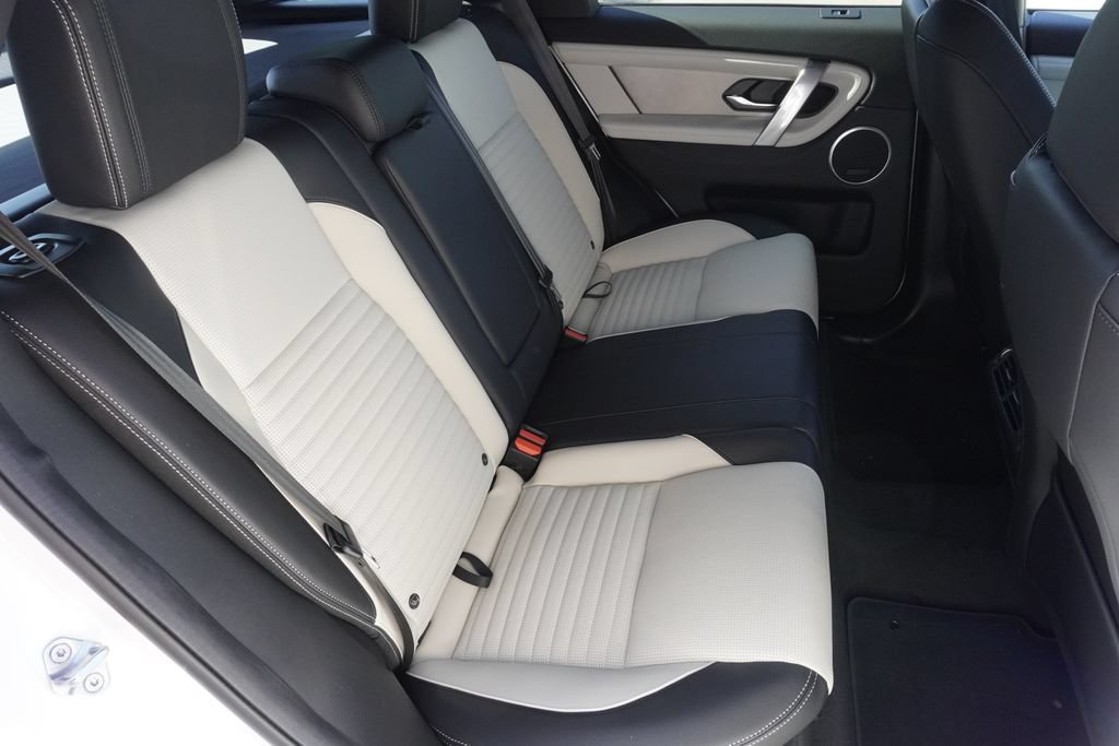 New 2026 Land Rover Discovery Sport Landmark AWD/4WD image 27