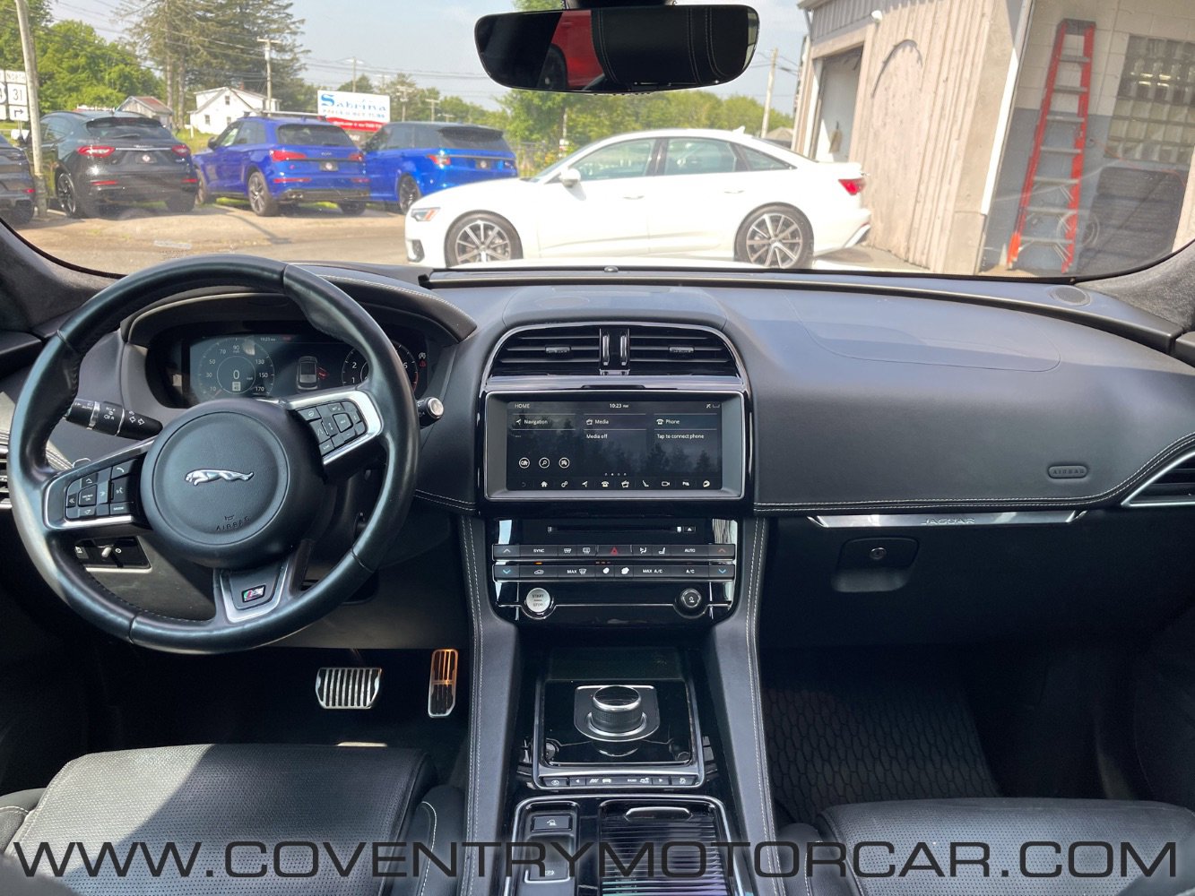 Used 2019 Jaguar F-PACE S image 27