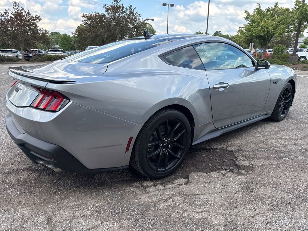 Used 2025 Ford Mustang GT Premium RWD image 10