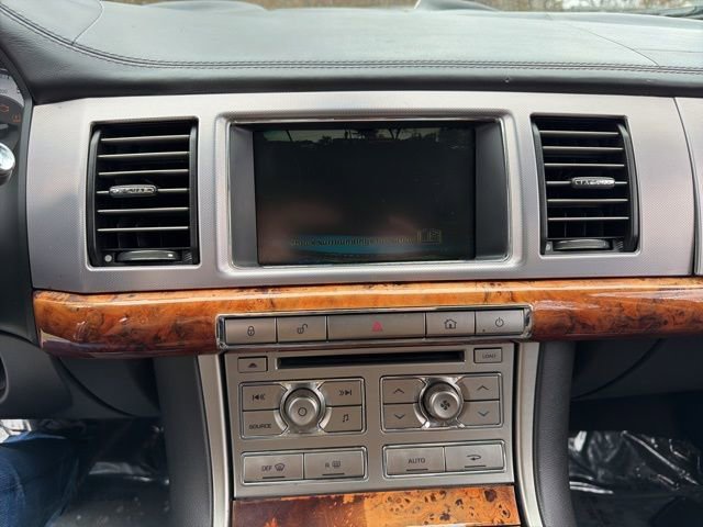 Used 2009 Jaguar XF Premium RWD image 15
