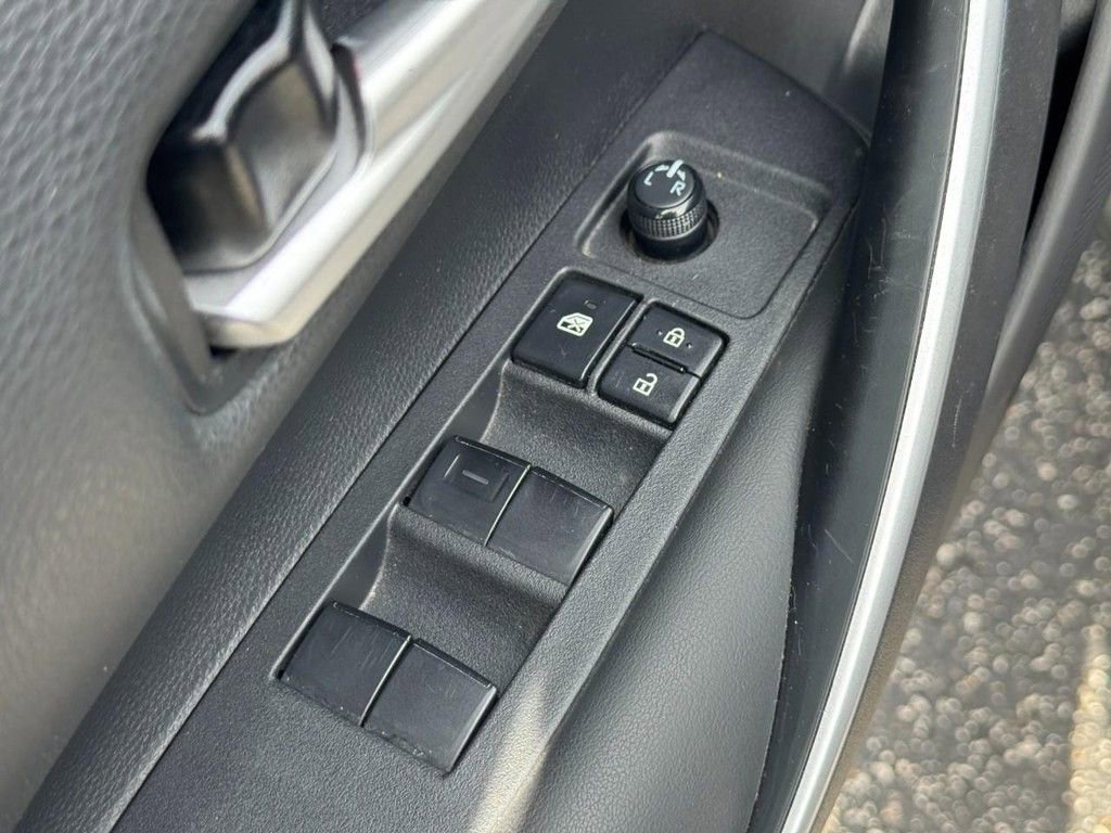 Used 2024 Toyota Corolla SE FWD image 15