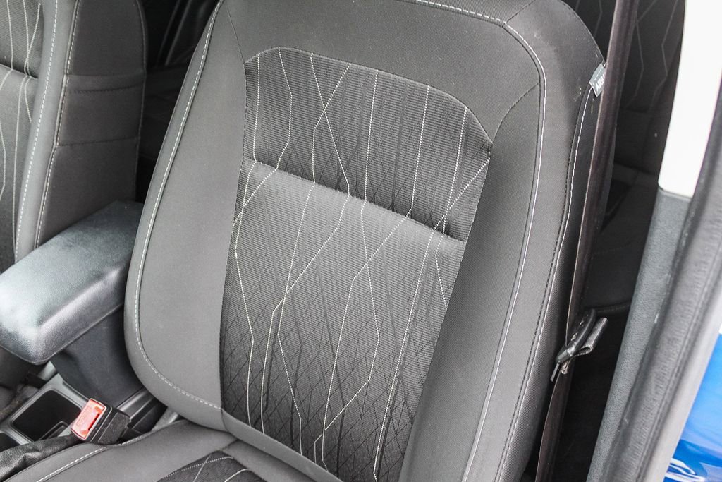 Used 2021 Ford EcoSport SE w/ SE Convenience Package image 30