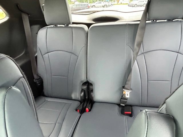 Used 2023 Buick Enclave Premium w/ Experience Buick Package FWD image 13
