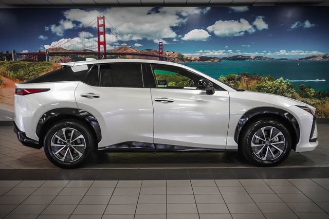 Certified 2023 Lexus RZ 450e Premium AWD/4WD image 5