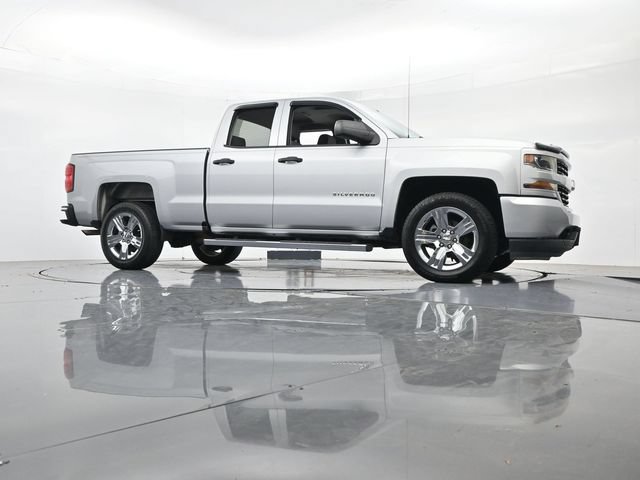 Used 2018 Chevrolet Silverado 1500 Custom w/ Custom Value Package RWD image 32