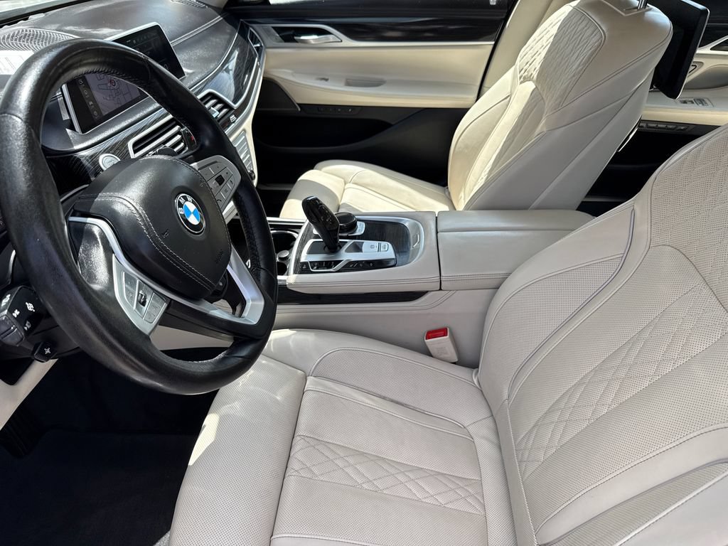 Used 2022 BMW 750Li xDrive AWD/4WD image 19