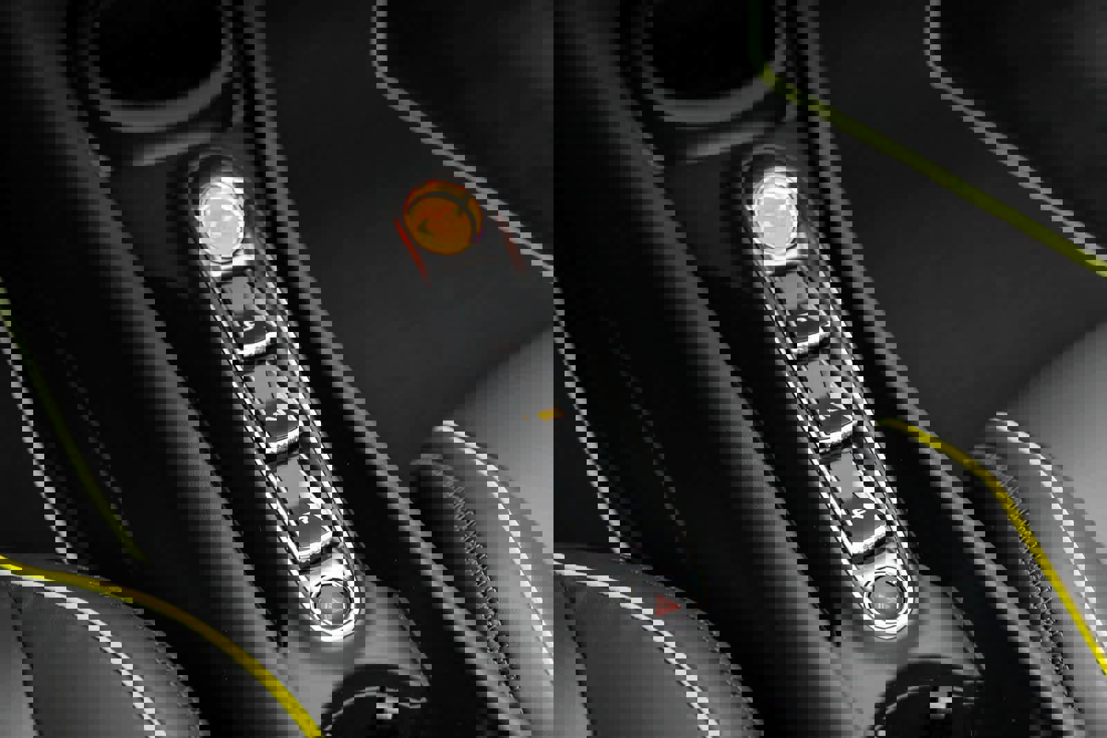 Used 2025 McLaren Artura Spider image 17