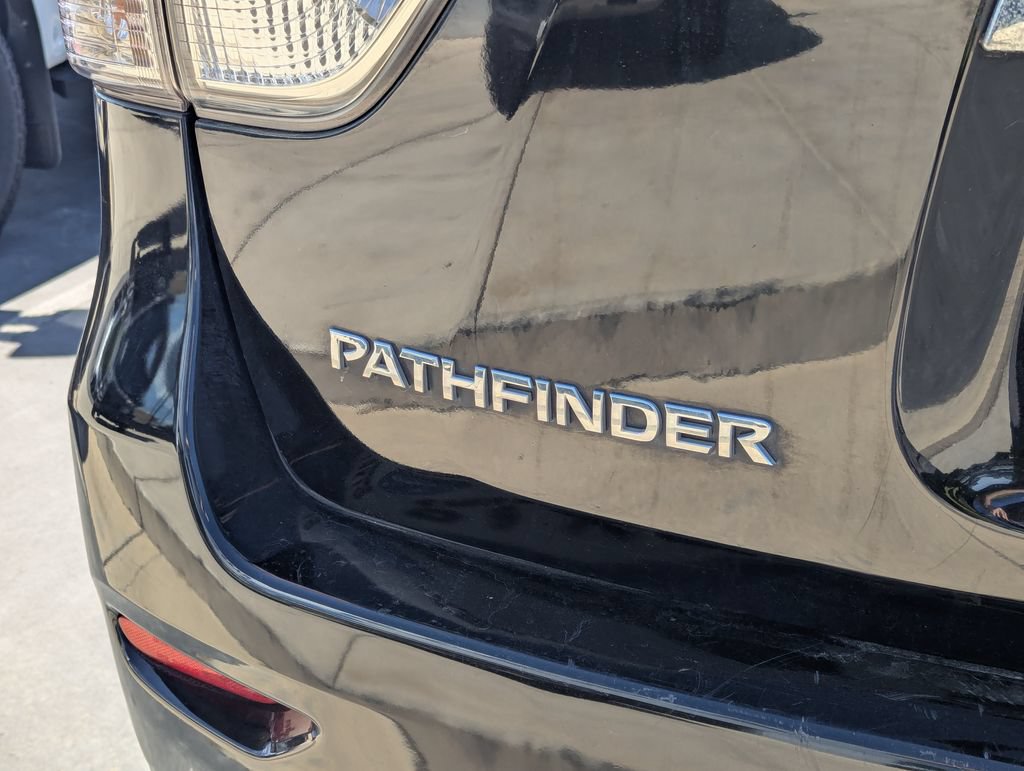 Used 2014 Nissan Pathfinder S FWD image 5