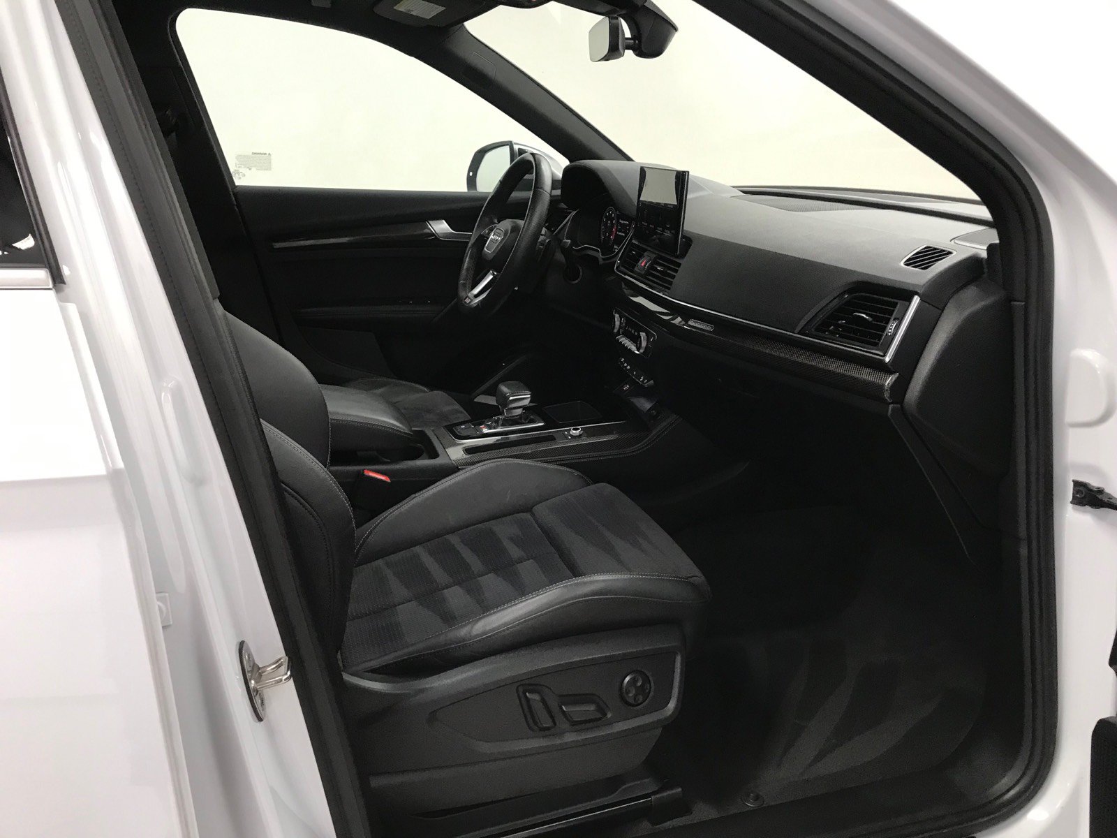Used 2023 Audi SQ5 Premium Plus w/ Premium Plus Package AWD/4WD image 17