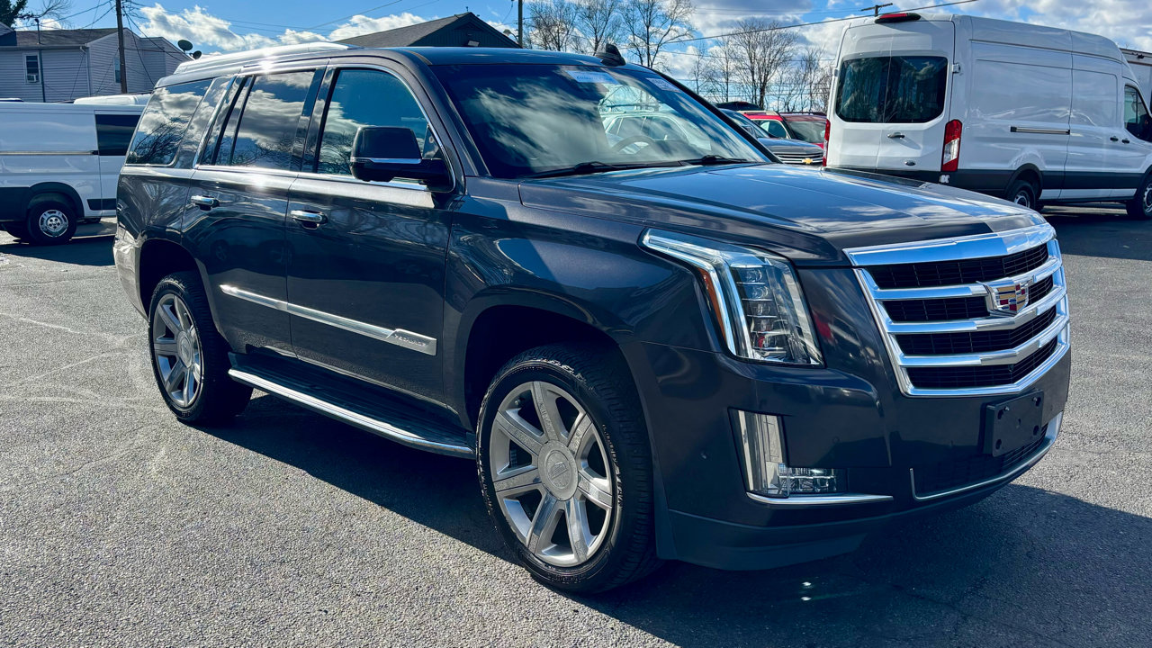 Used 2017 Cadillac Escalade Luxury image 4