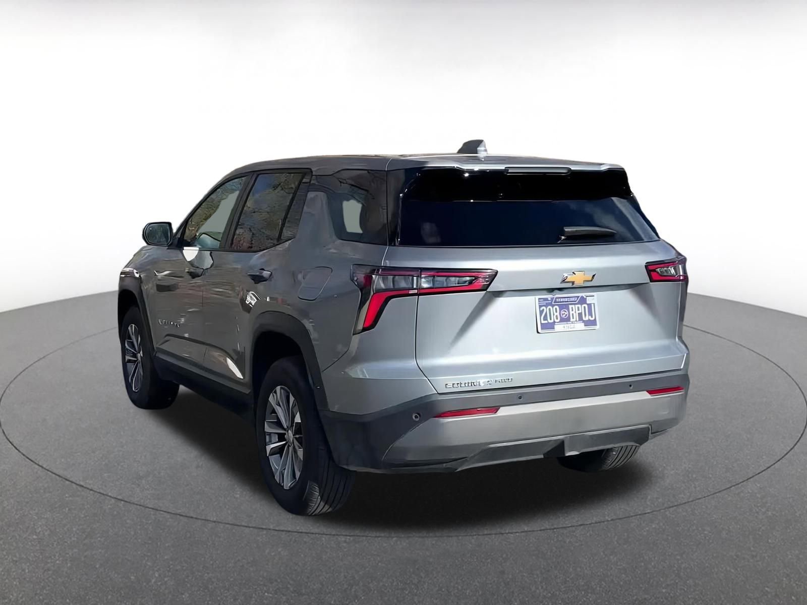 Used 2025 Chevrolet Equinox LT image 11