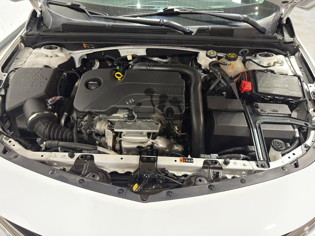 Used 2024 Chevrolet Malibu LT image 32