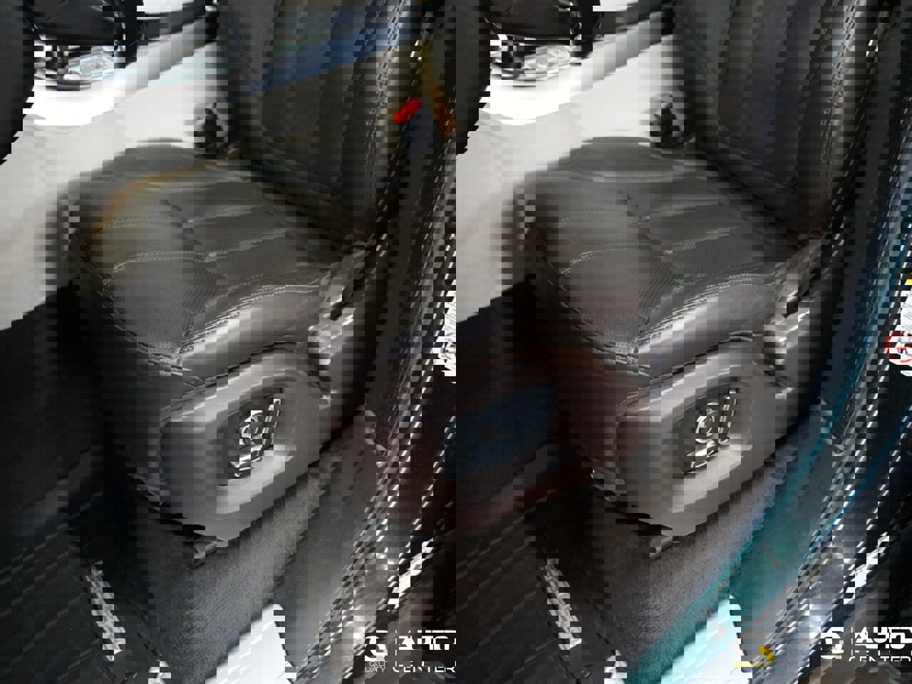 Used 2016 Land Rover Range Rover Sport HSE image 17