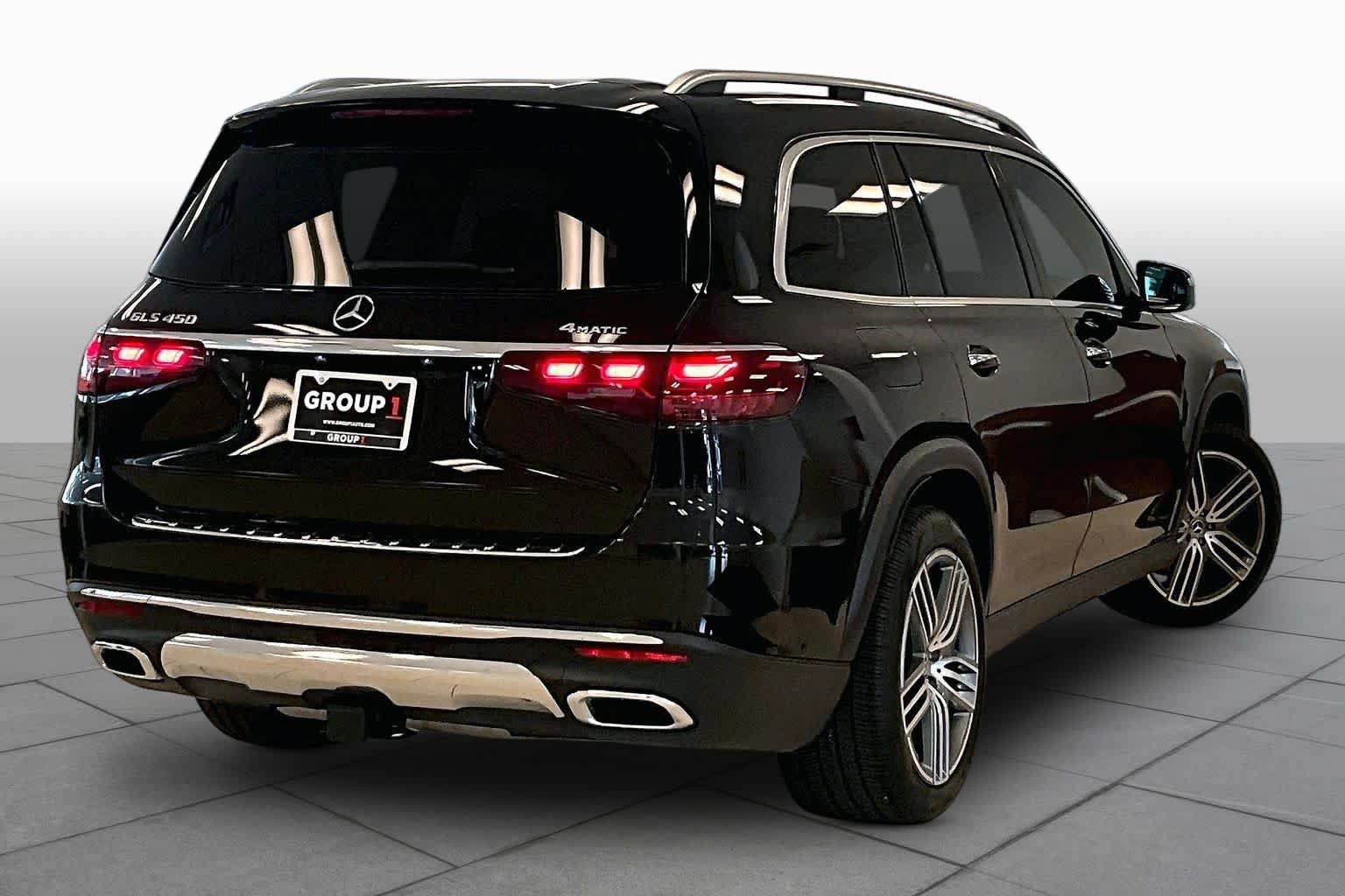 Used 2025 Mercedes-Benz GLS 450 4MATIC image 12